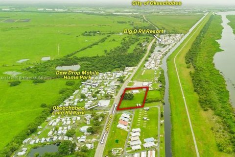 Propiedad comercial en venta en Okeechobee, Florida № 1270407 - foto 11