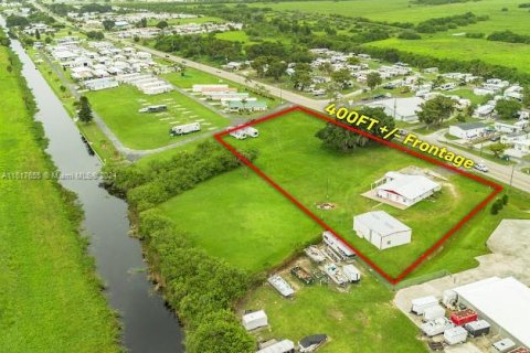 Propiedad comercial en venta en Okeechobee, Florida № 1270407 - foto 6