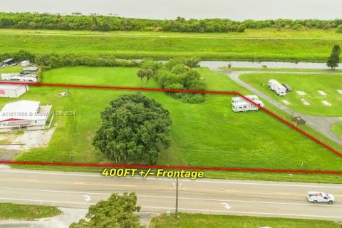 Propiedad comercial en venta en Okeechobee, Florida № 1270407 - foto 3