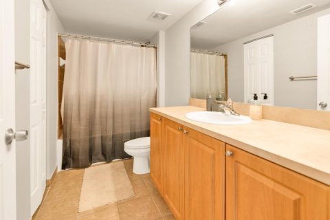 Condo in Boynton Beach, Florida, 2 bedrooms  № 1179525 - photo 17