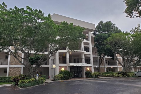 Copropriété à vendre à Pompano Beach, Floride: 1 chambre, 83.61 m2 № 1016060 - photo 4