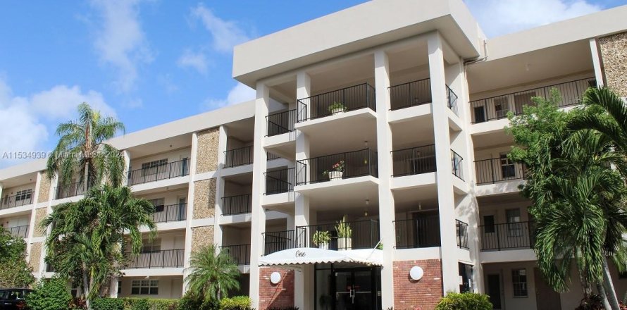 Condominio en Pompano Beach, Florida, 1 dormitorio  № 1016060