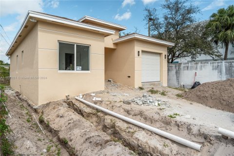 Casa en venta en Fort Lauderdale, Florida, 3 dormitorios, 133.69 m2 № 1016061 - foto 21