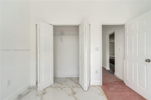 Casa en venta en Fort Lauderdale, Florida, 3 dormitorios, 133.69 m2 № 1016061 - foto 6