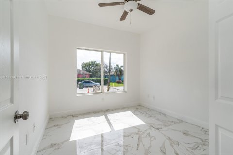 Casa en venta en Fort Lauderdale, Florida, 3 dormitorios, 133.69 m2 № 1016061 - foto 7