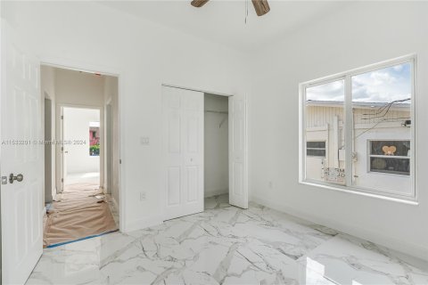 Casa en venta en Fort Lauderdale, Florida, 3 dormitorios, 133.69 m2 № 1016061 - foto 5