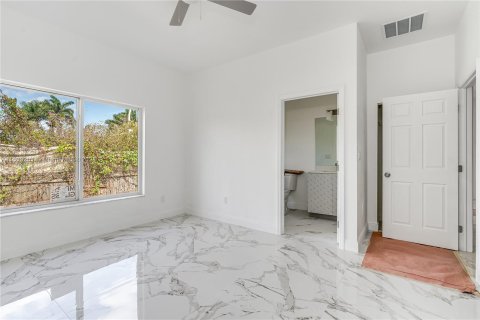 Casa en venta en Fort Lauderdale, Florida, 3 dormitorios, 133.69 m2 № 1016061 - foto 18