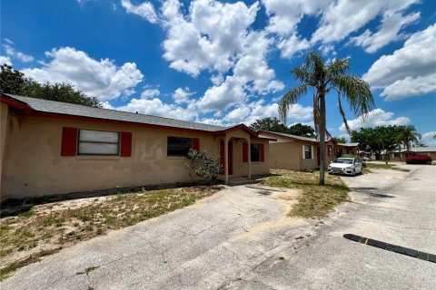 Duplex in Avon Park, Florida 2 bedrooms, 75.25 sq.m. № 1260714 - photo 16