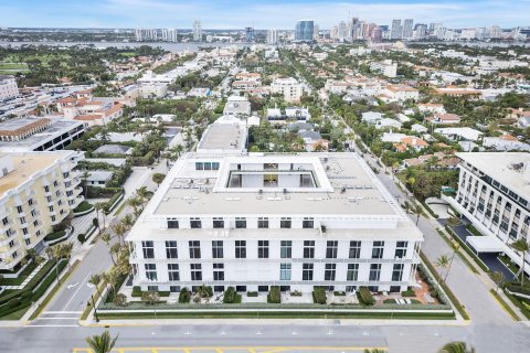 Condo in Palm Beach, Florida, 4 bedrooms  № 952218 - photo 6