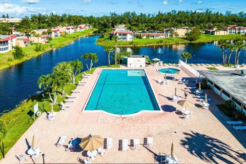 Villa ou maison à vendre à West Palm Beach, Floride: 2 chambres, 94.85 m2 № 976970 - photo 7