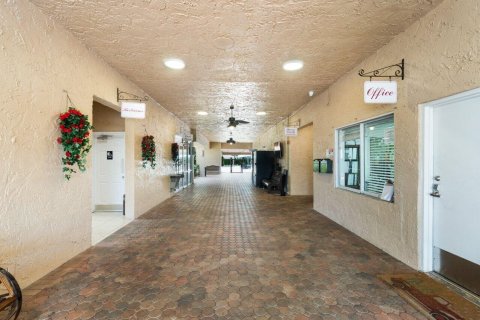 Casa en venta en West Palm Beach, Florida, 2 dormitorios, 94.85 m2 № 976970 - foto 8