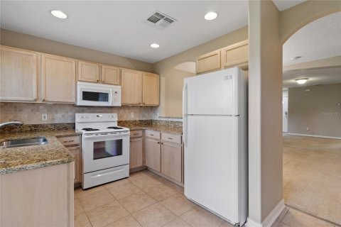 Condo in Kissimmee, Florida, 3 bedrooms  № 1369710 - photo 9