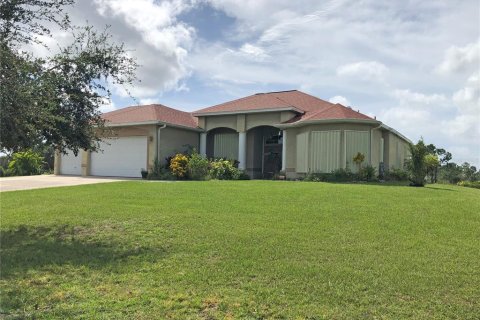 Casa en venta en Punta Gorda, Florida, 3 dormitorios, 188.68 m2 № 790433 - foto 4