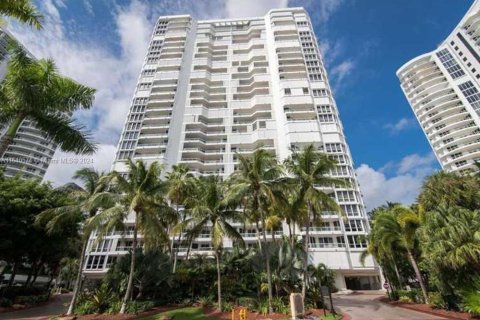 Condominio en venta en Aventura, Florida, 3 dormitorios, 203.46 m2 № 1318880 - foto 22