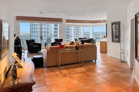 Condominio en venta en Aventura, Florida, 3 dormitorios, 203.46 m2 № 1318880 - foto 2