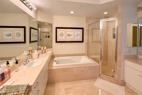 Condo in Aventura, Florida, 3 bedrooms  № 1318880 - photo 10