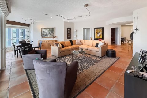 Condo in Aventura, Florida, 3 bedrooms  № 1318880 - photo 7