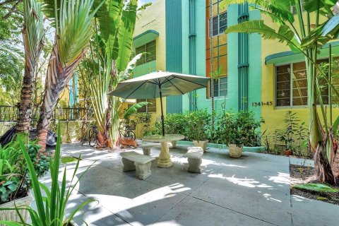 Condo in Miami Beach, Florida, 1 bedroom  № 1318836 - photo 10