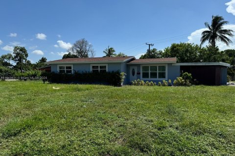 Villa ou maison à vendre à Fort Lauderdale, Floride: 4 chambres, 139.73 m2 № 1325697 - photo 1