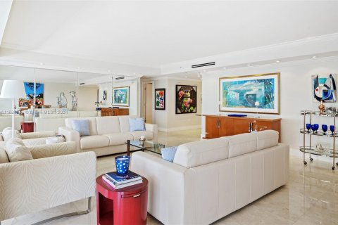 Condominio en venta en Bal Harbour, Florida, 2 dormitorios, 191.38 m2 № 1387774 - foto 12