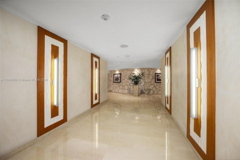 Condominio en alquiler en Key Biscayne, Florida, 2 dormitorios, 130.9 m2 № 1387809 - foto 30