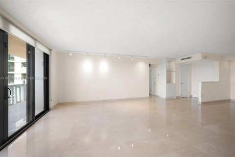 Condominio en alquiler en Key Biscayne, Florida, 2 dormitorios, 130.9 m2 № 1387809 - foto 9