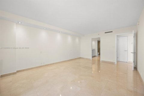 Condominio en alquiler en Key Biscayne, Florida, 2 dormitorios, 130.9 m2 № 1387809 - foto 25