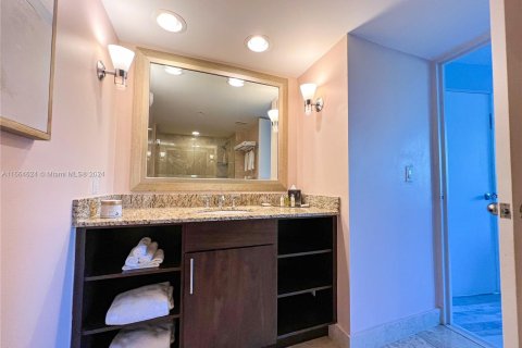 Condo in Fort Lauderdale, Florida, 1 bedroom  № 1387808 - photo 25