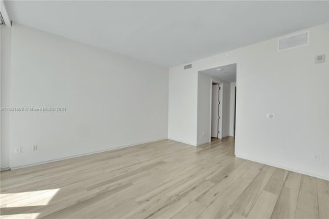 Copropriété à vendre à Sunny Isles Beach, Floride: 3 chambres, 270.62 m2 № 1345235 - photo 19