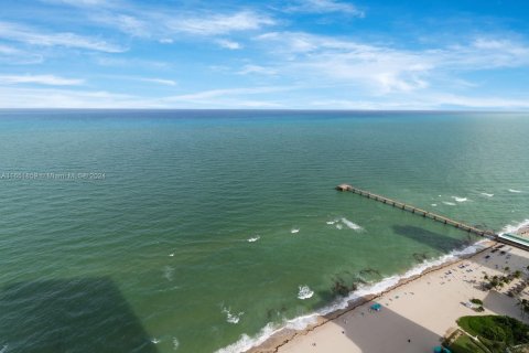 Copropriété à vendre à Sunny Isles Beach, Floride: 3 chambres, 270.62 m2 № 1345235 - photo 12