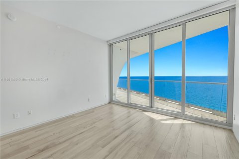 Condo in Sunny Isles Beach, Florida, 3 bedrooms  № 1345235 - photo 25