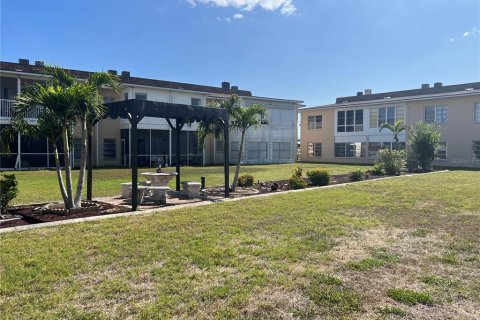 Condominio en venta en Port Charlotte, Florida, 2 dormitorios, 118.91 m2 № 502288 - foto 30