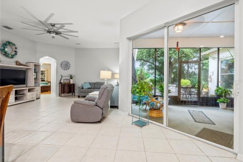 Casa en venta en Zephyrhills, Florida, 5 dormitorios, 286.23 m2 № 1356369 - foto 21