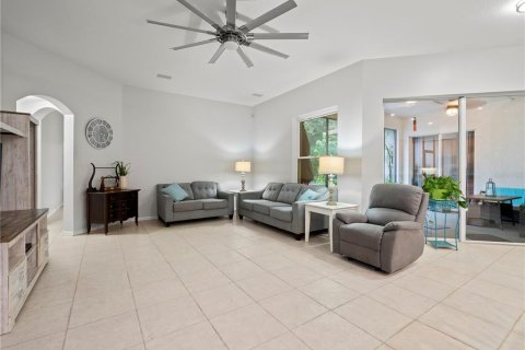 Casa en venta en Zephyrhills, Florida, 5 dormitorios, 286.23 m2 № 1356369 - foto 22