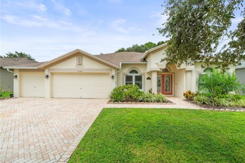 Casa en venta en Zephyrhills, Florida, 5 dormitorios, 286.23 m2 № 1356369 - foto 1