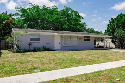 House in Jupiter, Florida 3 bedrooms, 85.84 sq.m. № 1139373 - photo 1