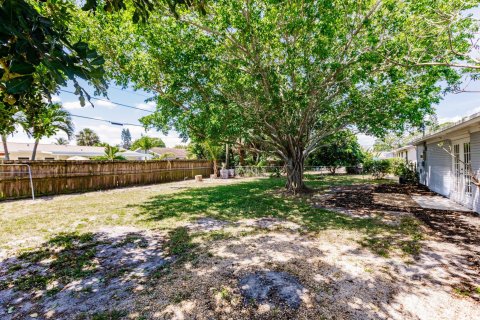 House in Jupiter, Florida 3 bedrooms, 85.84 sq.m. № 1139373 - photo 8