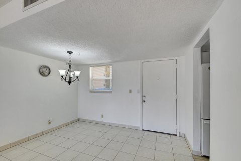 Купить кондоминиум в Палм Спрингс, Флорида 2 спальни, 92.34м2, № 666943 - фото 14