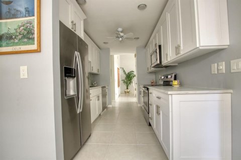 Casa en venta en Lake Worth, Florida, 3 dormitorios, 205.5 m2 № 682295 - foto 16