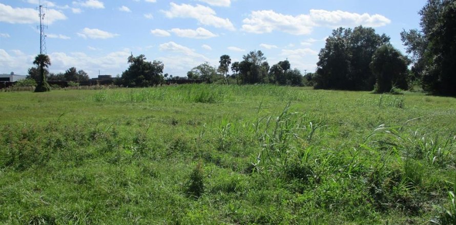 Terreno en Okeechobee, Florida № 799091