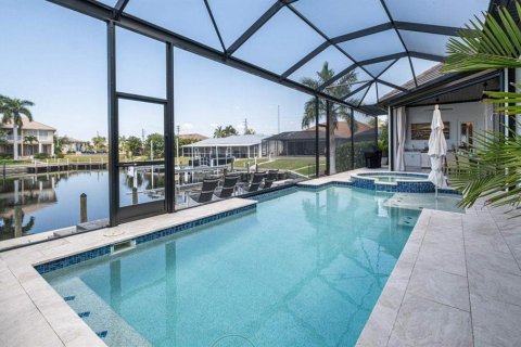 Villa ou maison à vendre à Punta Gorda, Floride: 3 chambres, 232.16 m2 № 1137120 - photo 2