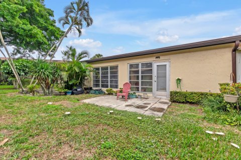 House in Delray Beach, Florida 2 bedrooms, 109.62 sq.m. № 965870 - photo 1