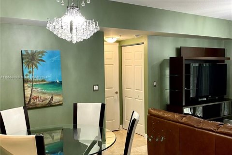 Copropriété à louer à Hallandale Beach, Floride: 1 chambre, 85.01 m2 № 1077899 - photo 10