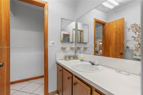 Casa en venta en Miami, Florida, 3 dormitorios, 122.91 m2 № 1388320 - foto 25