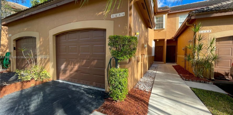 Townhouse in Weston, Florida 3 bedrooms, 134.06 sq.m. № 1388160