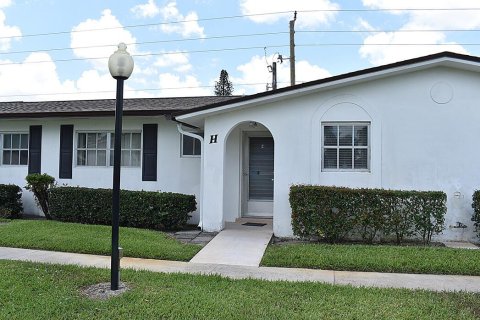 Villa ou maison à vendre à West Palm Beach, Floride: 2 chambres, 77.02 m2 № 1172305 - photo 28