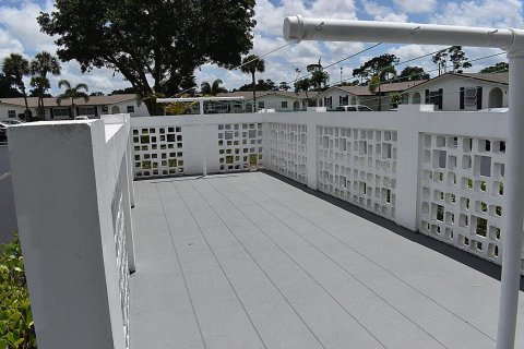 Villa ou maison à vendre à West Palm Beach, Floride: 2 chambres, 77.02 m2 № 1172305 - photo 3