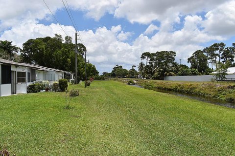 Villa ou maison à vendre à West Palm Beach, Floride: 2 chambres, 77.02 m2 № 1172305 - photo 8