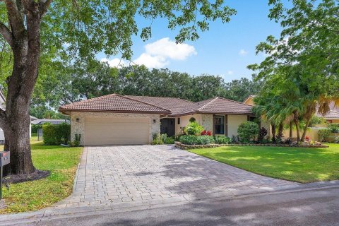 Villa ou maison à vendre à Coral Springs, Floride: 4 chambres, 197.32 m2 № 1155563 - photo 14