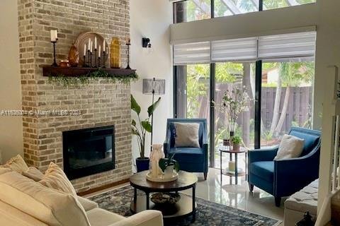 Casa en venta en Miami, Florida, 4 dormitorios, 180.14 m2 № 1305858 - foto 4